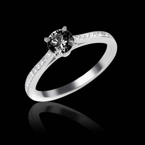 Verlobungsring mit schwarzem Diamant in Weissgold Elodie