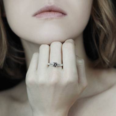 Verlobungsring mit schwarzem Diamant Marie