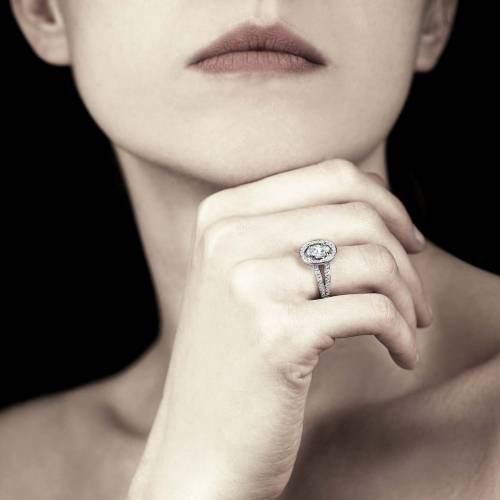 Bague diamant ovale Sarah