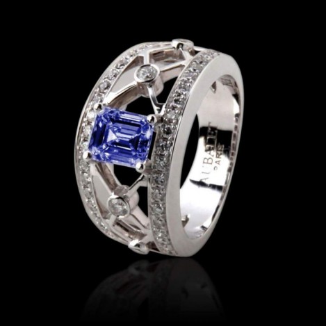 Ringe mit Diamanten und blauen Saphiren